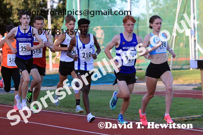3000 metres, 2024 NEGP 6, Monkton Stadium,  Wednesday, August 14th.  Photo: David T. Hewitson/Sports for All Pics